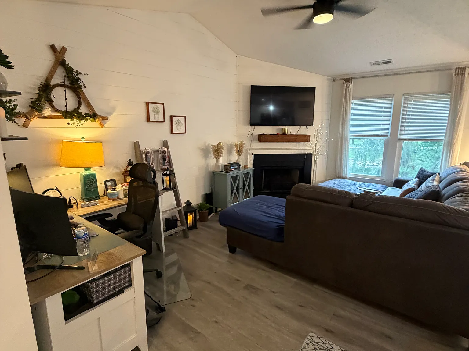 1 bed, 912 sqft, $1,950 — Photo 2