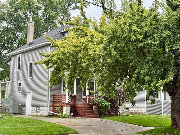 2nd image of 729 13th St