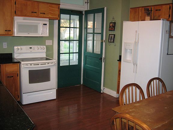 4th image of 870 Fetter Ave