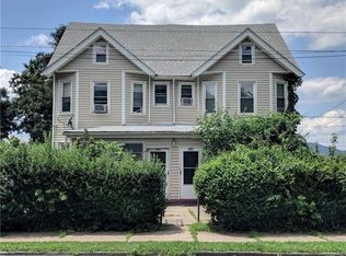 402 Dyckman St, Peekskill, NY 10566