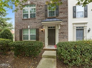 9315 Lenox Pointe Dr, Charlotte, NC 28273