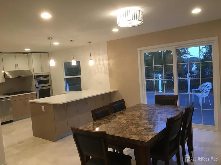 9 Holly Rd — Photo 24