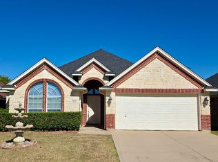 9133 Winding River Dr, Fort Worth, TX 76118