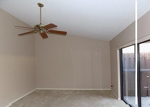 3rd image of 4585 Holly Lake Dr #4585