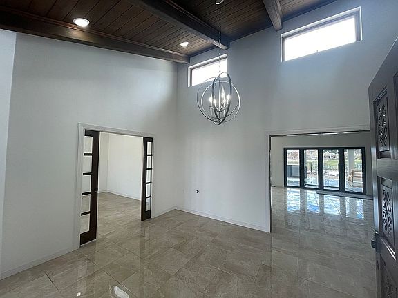 3rd image of 6616 Vista Hermosa