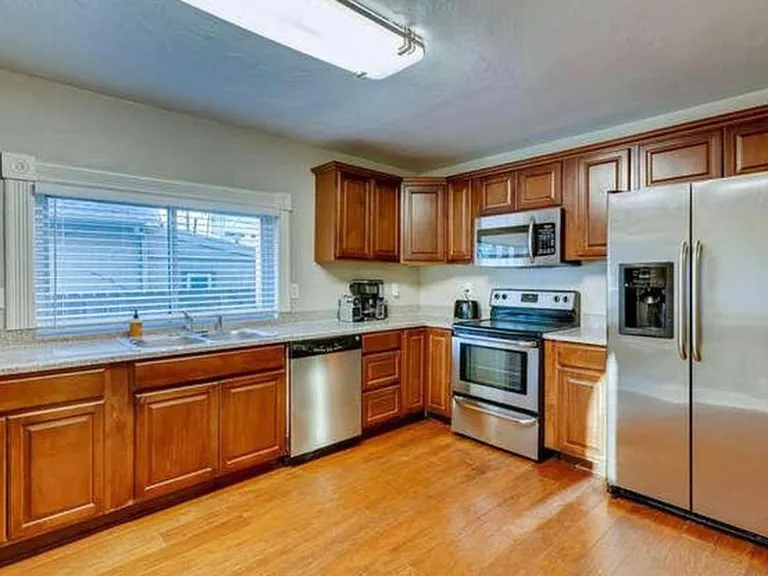 2443 N Clay St — Photo 7