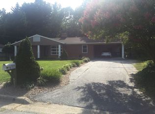 1505 Pinehurst Dr, High Point, NC 27262