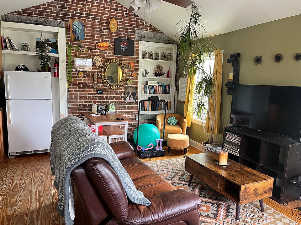 1st image of 5 Leonard St #5