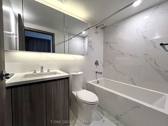 4th image of 25 McMahon Dr #905