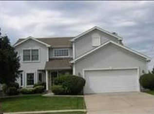 1704 Royal Pointe Dr, Bloomington, IL
