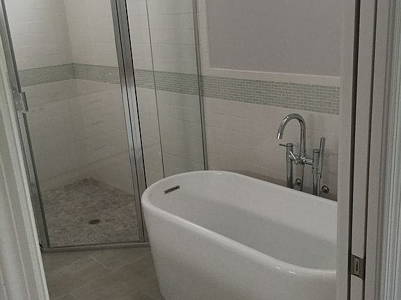 4th image of 4040 18th St N