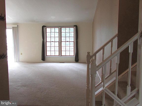 4th image of 5843 New England Woods Dr
