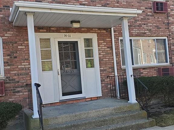 4th image of 810 Blooming Grove Tpke APT 28