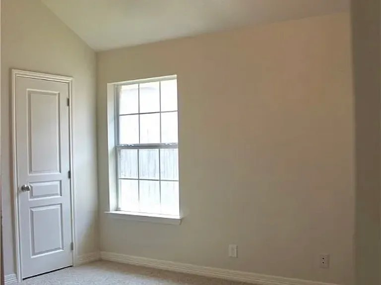 2015 Drawbridge Dr — Photo 18
