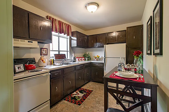 Village Green Apartments — Photo 38
