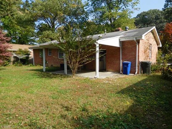 2nd image of 865 Lucas Creek Rd