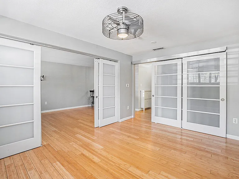 1032 N Clarkson St — Photo 3