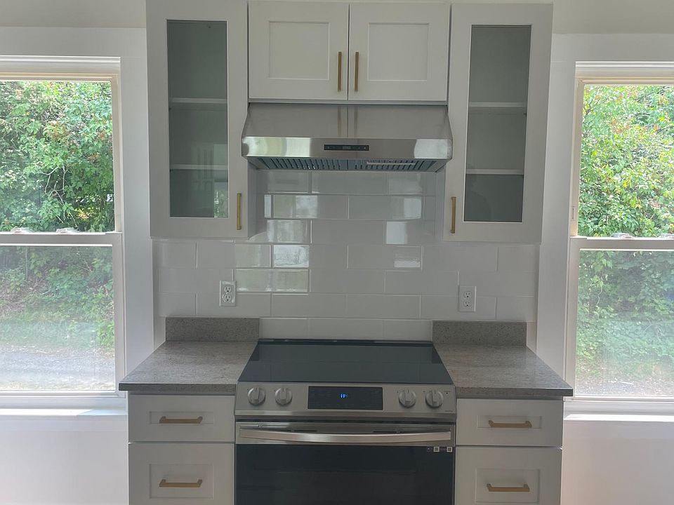 1st image of 74 Cottage St