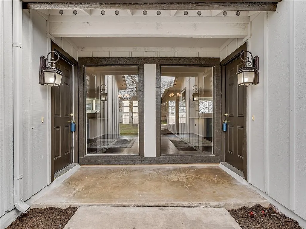 3 bed, 2.0 bath, 1100 sqft, $1,795 — Photo 4