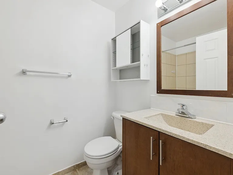 1045 Haro St — Photo 68