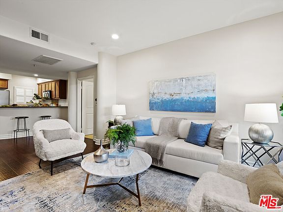 2nd image of 13935 Burbank Blvd APT 103