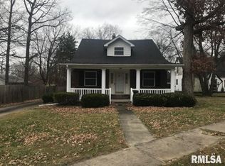 904 Wilshire Dr, Mount Vernon, IL 62864