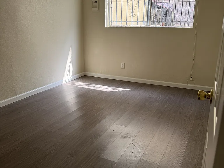 748 W Colden Ave #10 — Photo 5