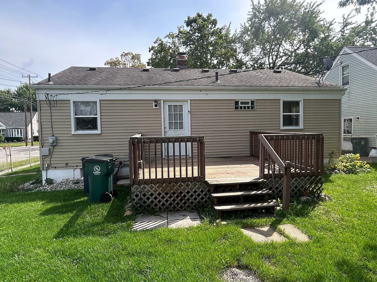 3 bed, 1500 sqft, $2,200 — Photo 2