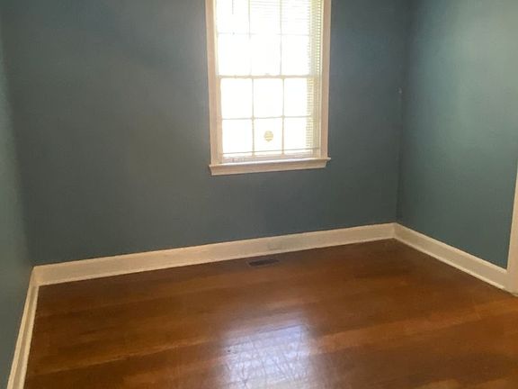 5th image of 2037 Vanderbilt Dr SW