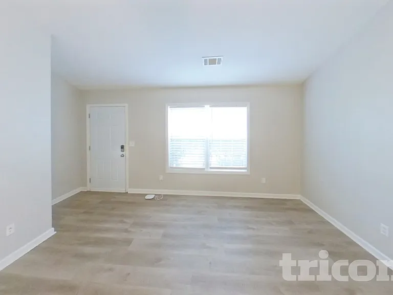 126 Millwheel Dr — Photo 2
