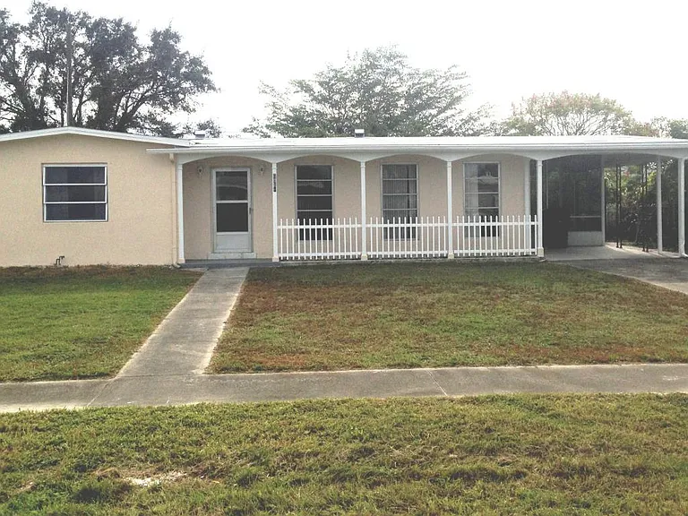 6195 Deming Ave — Photo 1