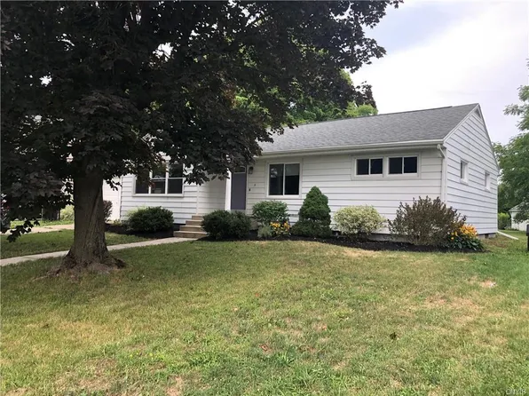 8 Thornton Ave, Auburn, NY 13021