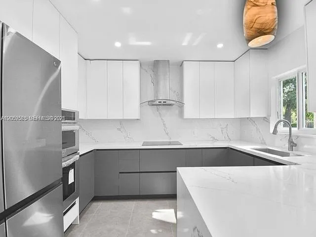 3 bed, 3.0 bath, 1359 sqft, $4,900 — Photo 4