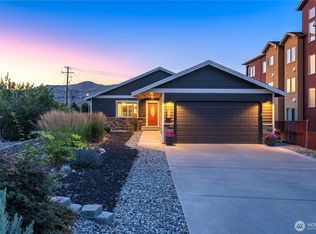 105 E Raymond St, Chelan, WA 98816