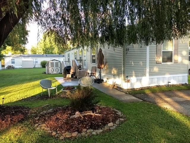 1st image of 25 Aspen Dr