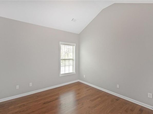 3483 Newtons Crest Cir