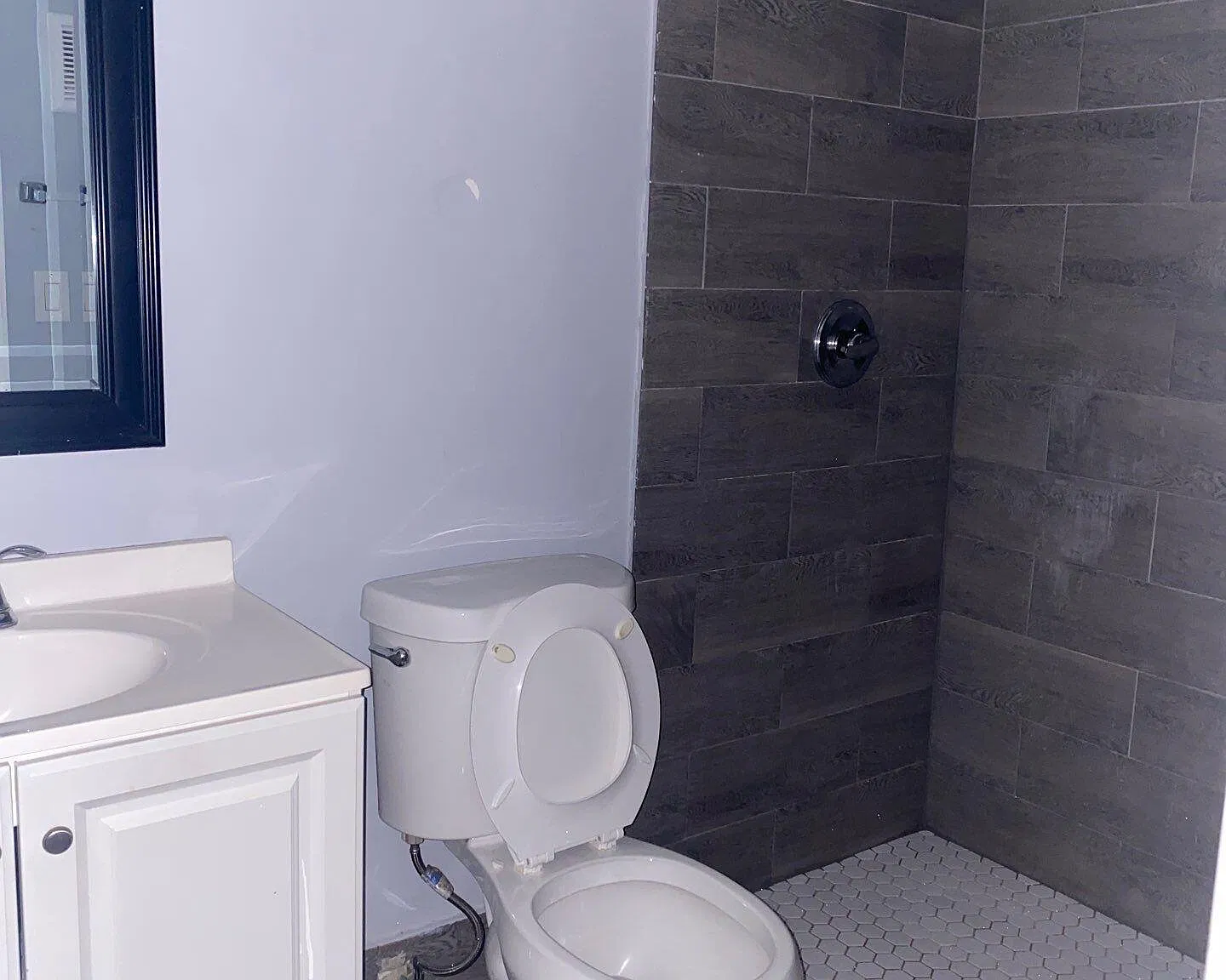 2 bed, 2.0 bath, 910 sqft, $2,100 — Photo 4