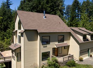 2015 Arthur Rd, McKinleyville, CA 95519