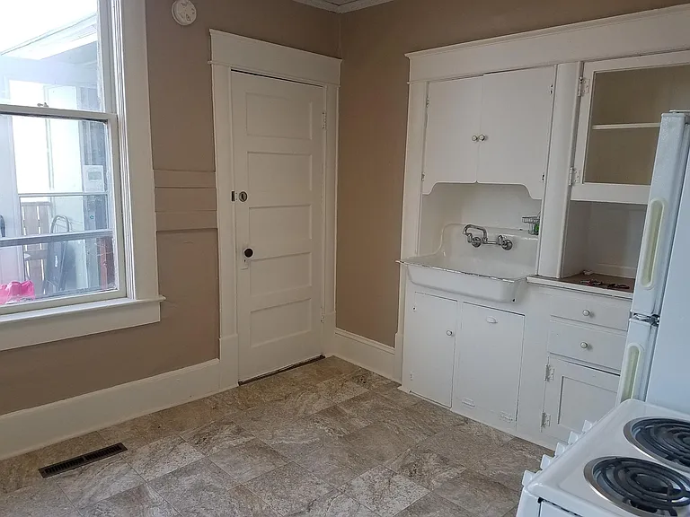 501 N Kittitas St #2 — Photo 3