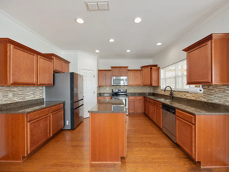 4093 Locerbie Cir — Photo 19