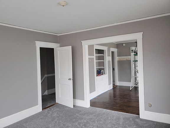 Livingroom looking into dining room.