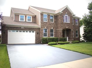 2361 Stonybrook St, Wauconda, IL 60084