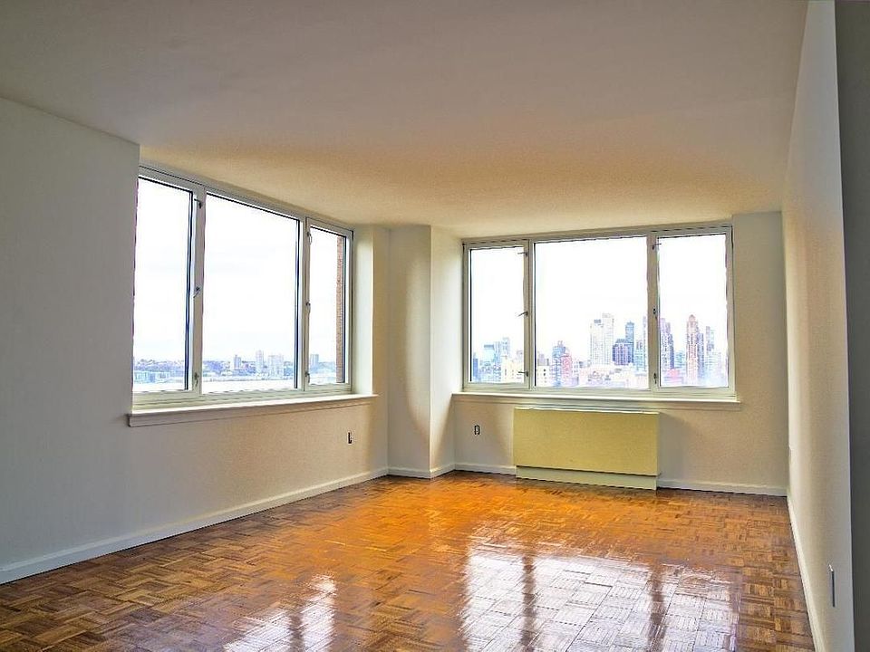 1st image of 350 W 43rd St APT 34E