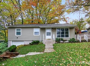 2946 Foster Ave NE, Grand Rapids, MI 49505