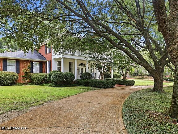 4th image of 64 Saint Andrews Pl