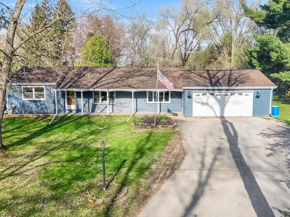 W377S3527 School Section Lake DRIVE, Dousman, WI 53118