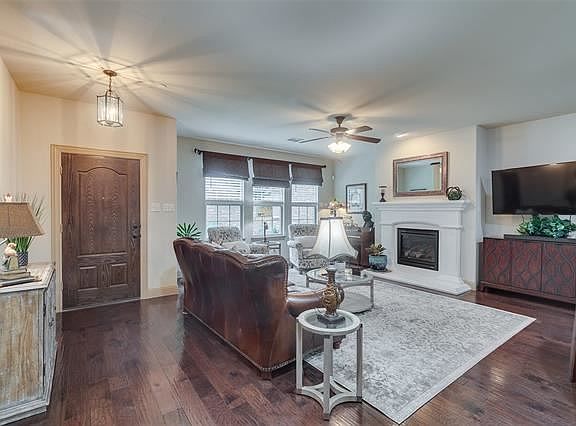 4th image of 4209 Riverview Dr