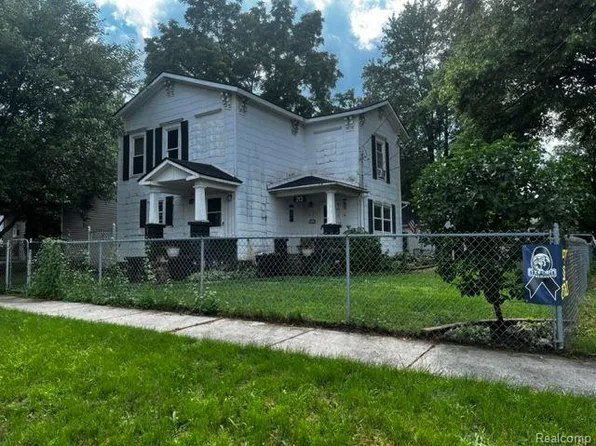 213 Michigan St, Holly, MI 48442