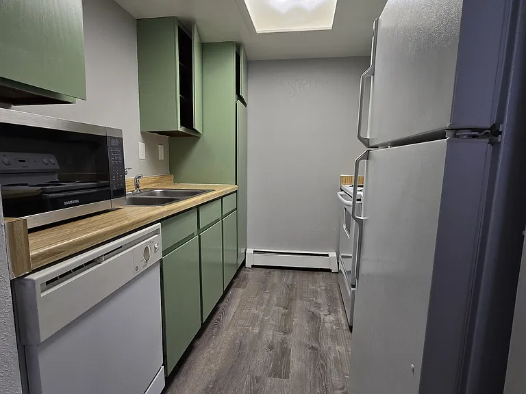 1140 Walnut Ave #8 — Photo 10