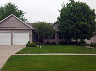 5243 Thackeray Dr, Ames, IA 50014